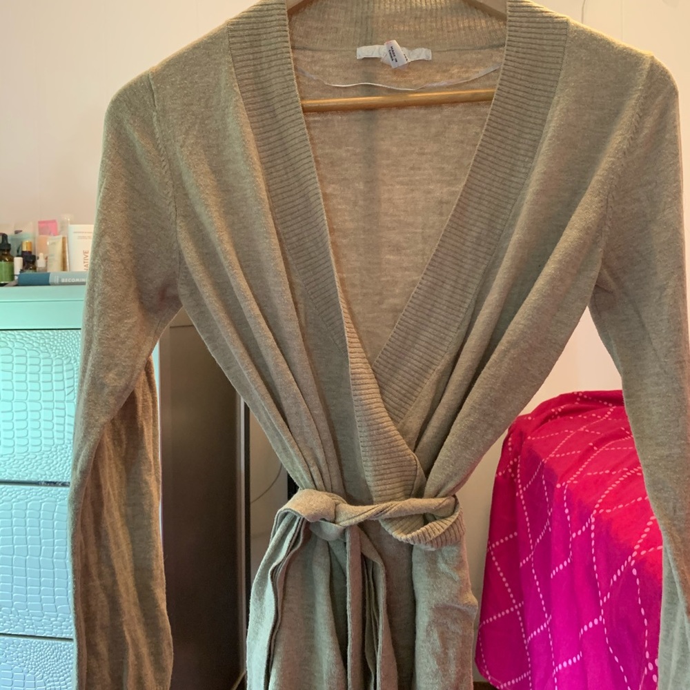 Cute adjustable cross cardigan